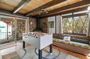 Kapers - Located in a beautiful quiet area of Big Bear Lake, walking distance to Snow Summit! Big Bear Lake
